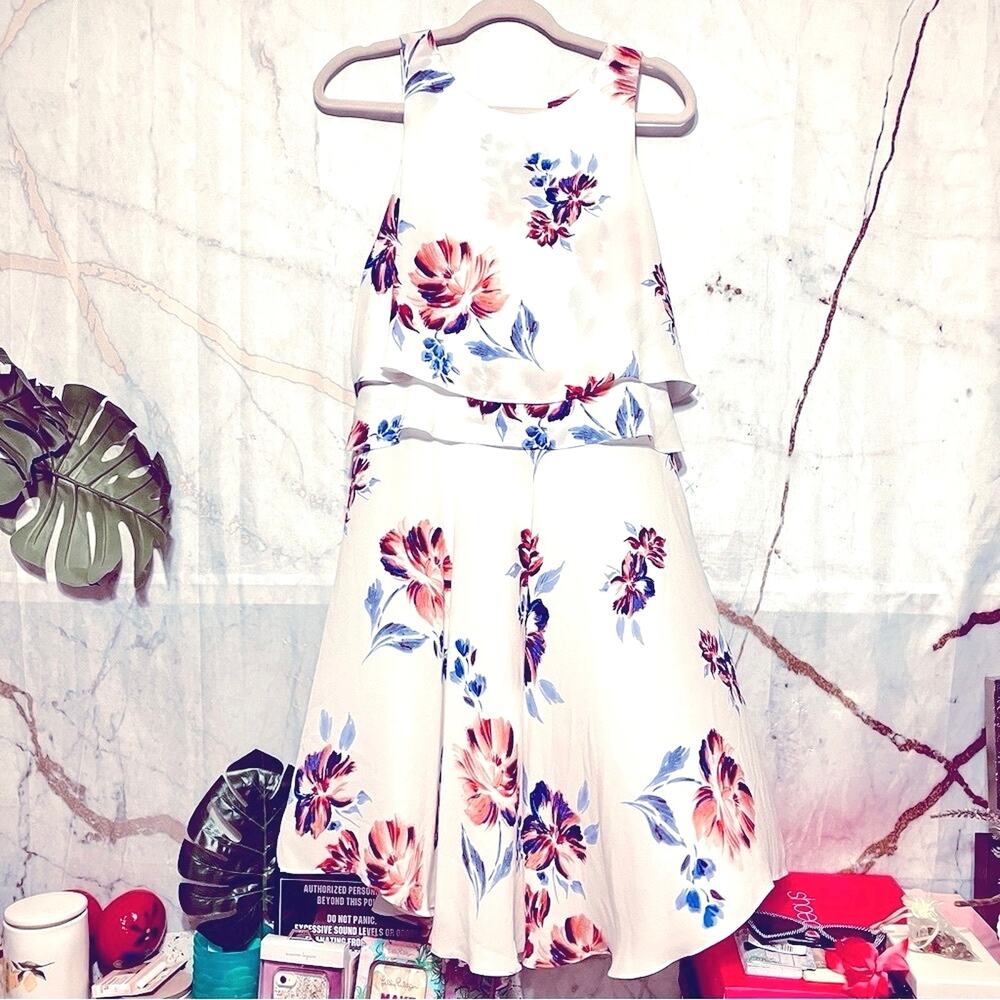Ivanka Trump Ruffle Top White Floral Chiffon Midi Dress size 12, Like New